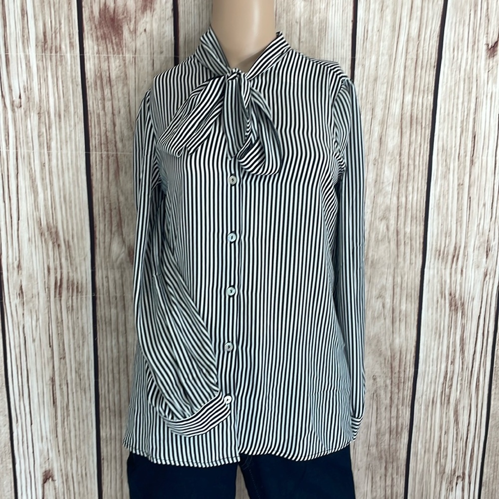 Spence Black And White Vertical Stripe Button Down polyester Blouse Size Small